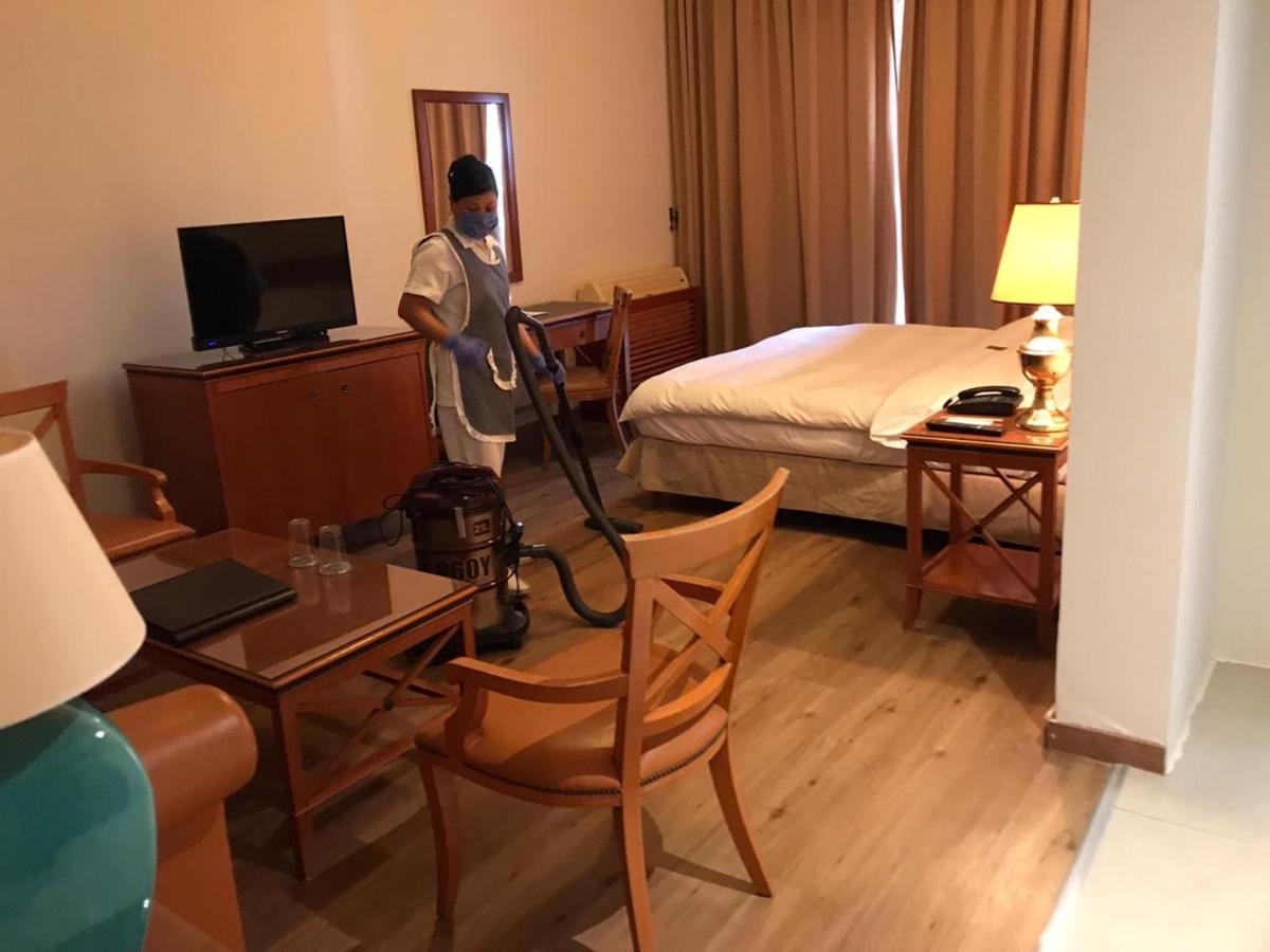 ביירות Napoleon Hotel מראה חיצוני תמונה