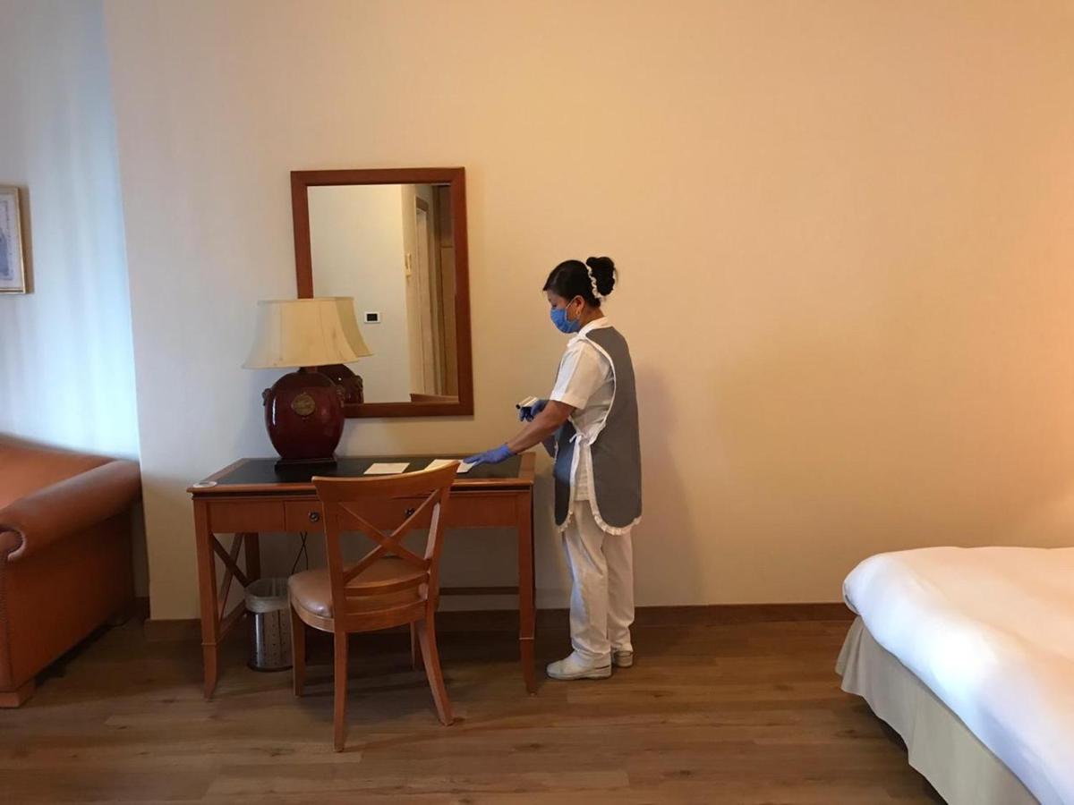 ביירות Napoleon Hotel מראה חיצוני תמונה