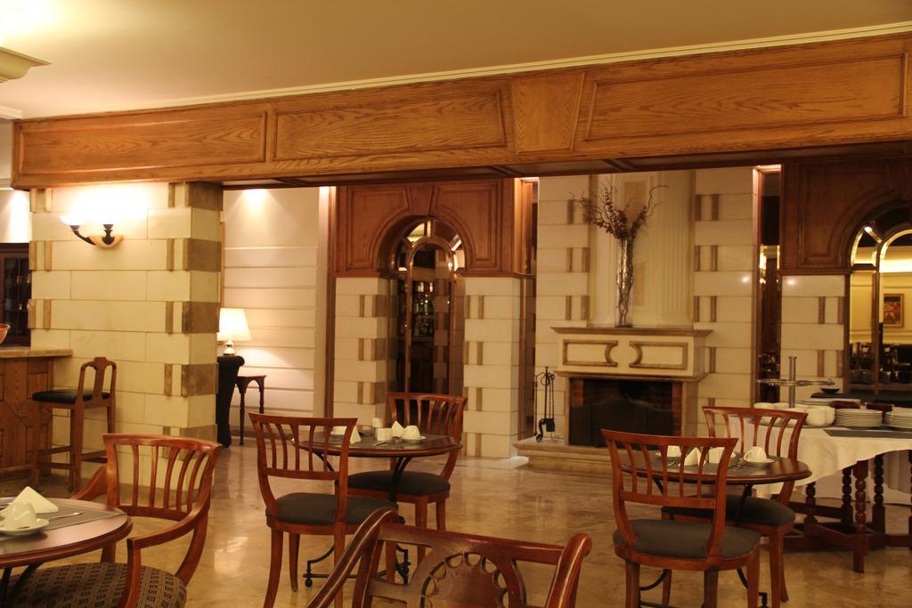 ביירות Napoleon Hotel מראה חיצוני תמונה
