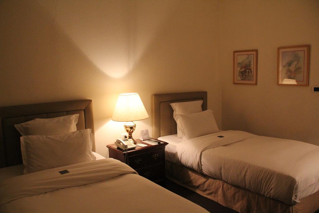 ביירות Napoleon Hotel מראה חיצוני תמונה