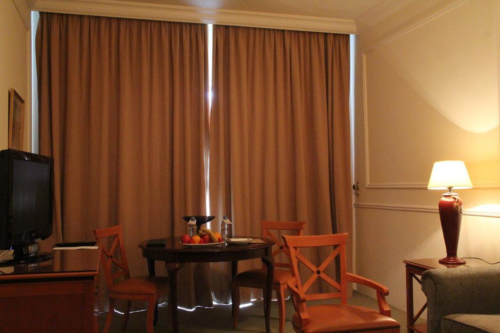 ביירות Napoleon Hotel מראה חיצוני תמונה