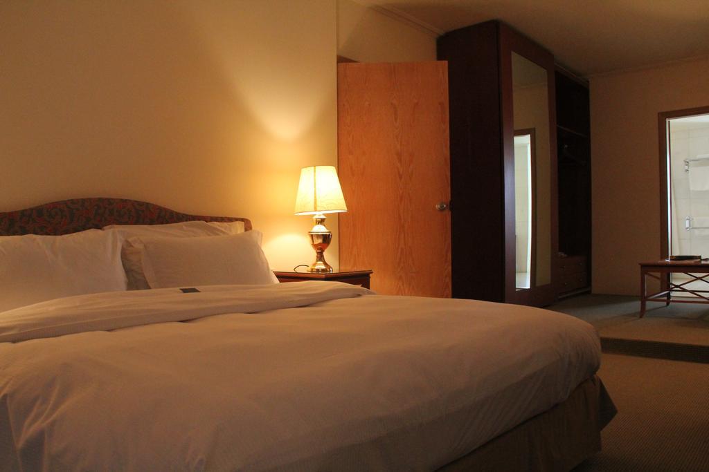 ביירות Napoleon Hotel מראה חיצוני תמונה