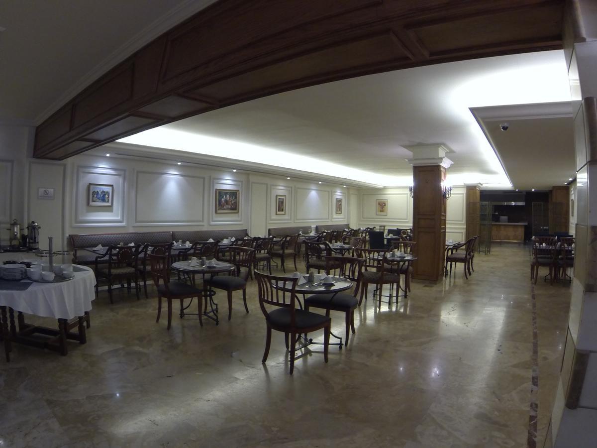 ביירות Napoleon Hotel מראה חיצוני תמונה