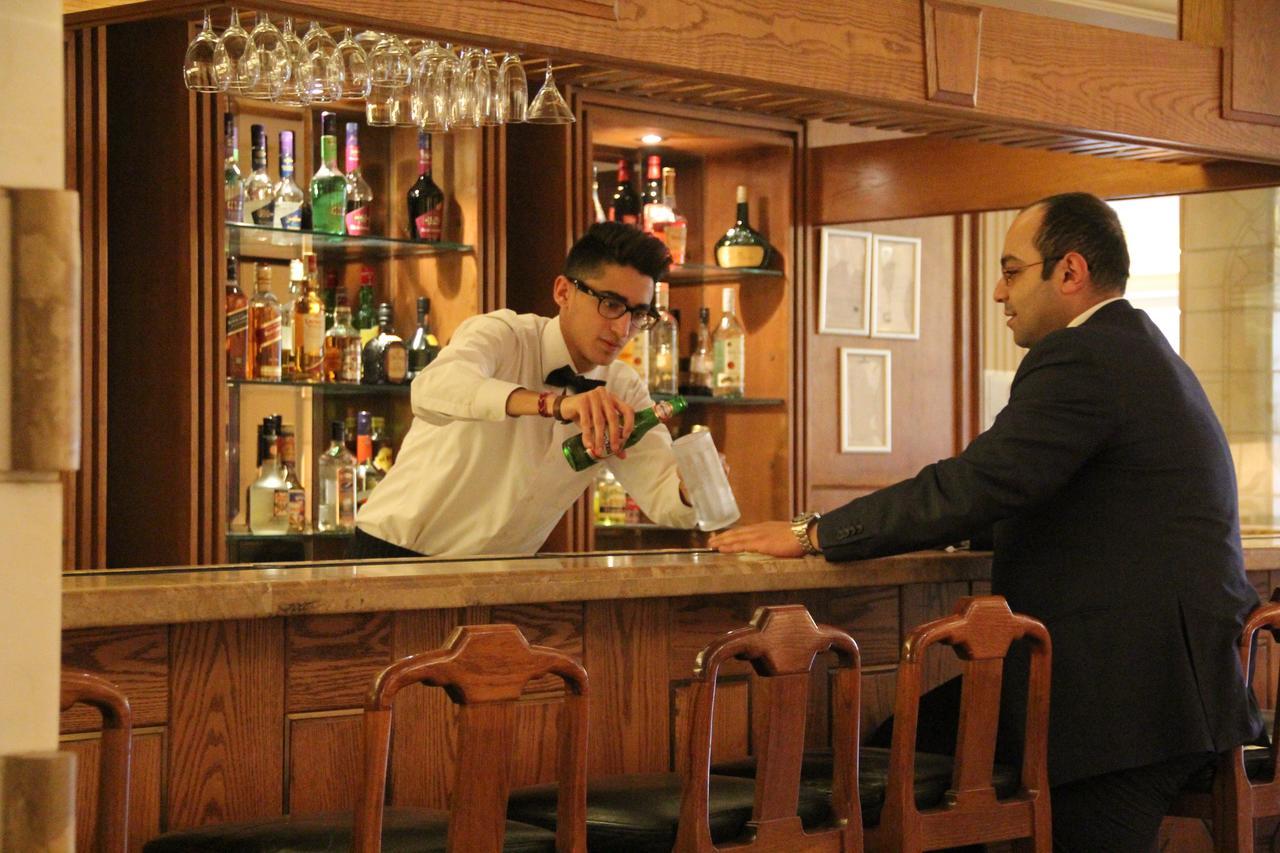 ביירות Napoleon Hotel מראה חיצוני תמונה